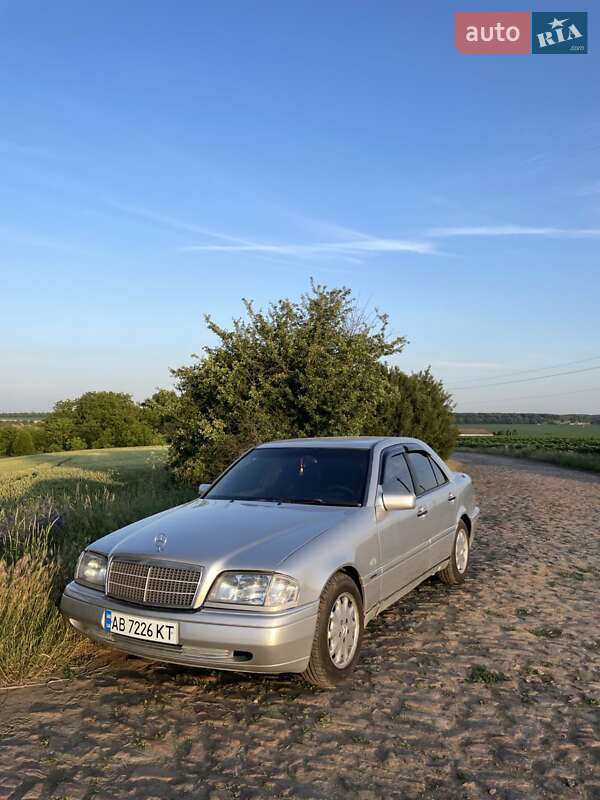 Седан Mercedes-Benz C-Class 1995 в 