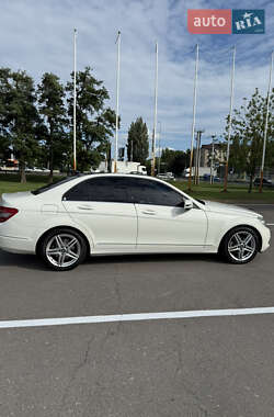 Седан Mercedes-Benz C-Class 2011 в 