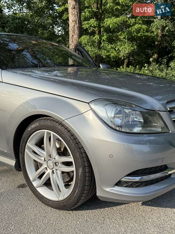 Седан Mercedes-Benz C-Class 2012 в Киеве