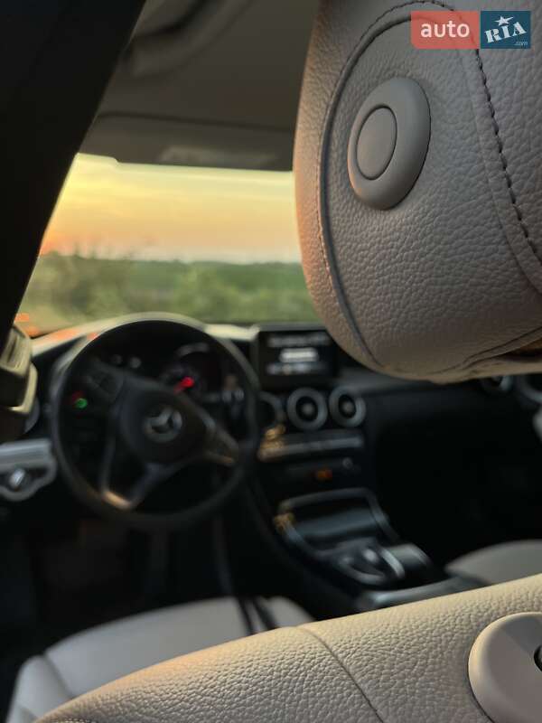 Седан Mercedes-Benz C-Class 2015 в Львове