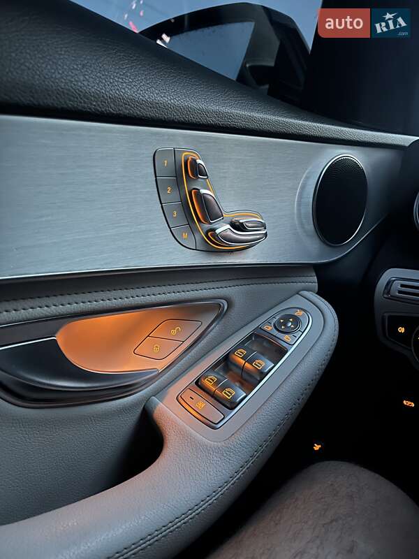 Седан Mercedes-Benz C-Class 2015 в Львове