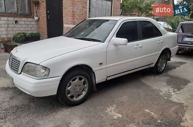 Седан Mercedes-Benz C-Class 1995 в Лубнах