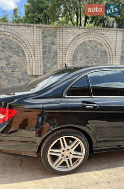 Седан Mercedes-Benz C-Class 2009 в 