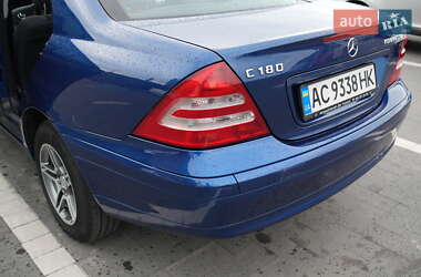 Седан Mercedes-Benz C-Class 2003 в 