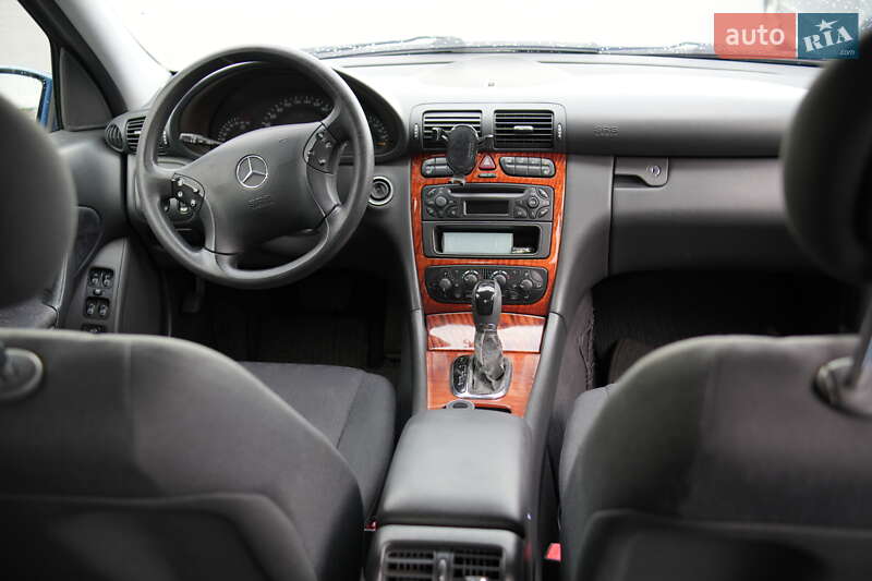 Седан Mercedes-Benz C-Class 2003 в Луцке