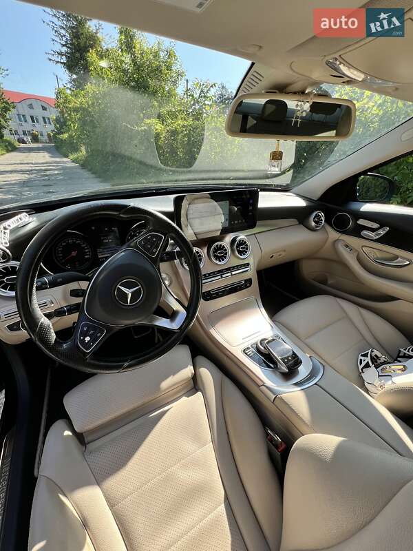 Седан Mercedes-Benz C-Class 2015 в Жовкві