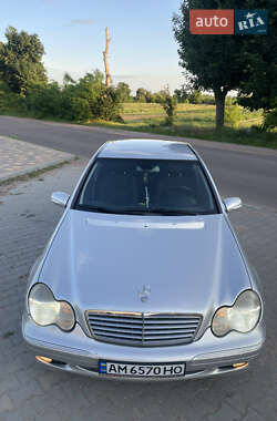 Седан Mercedes-Benz C-Class 2002 в 