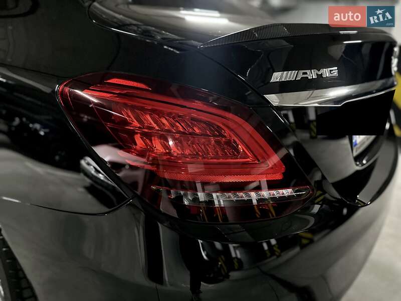 Седан Mercedes-Benz C-Class 2019 в Днепре