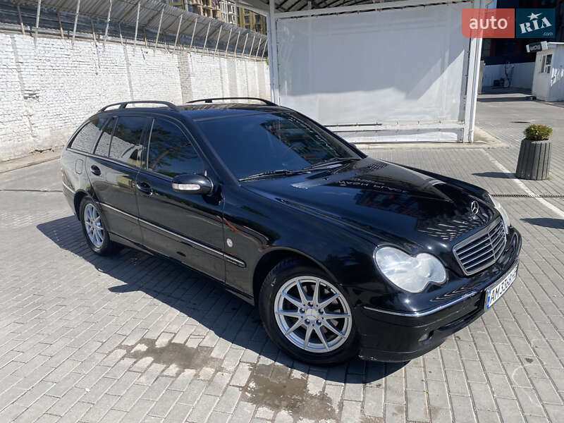 Універсал Mercedes-Benz C-Class 2002 в Вінниці