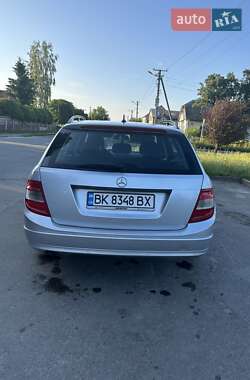 Универсал Mercedes-Benz C-Class 2010 в 