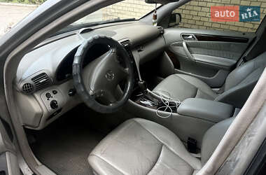 Седан Mercedes-Benz C-Class 2002 в 