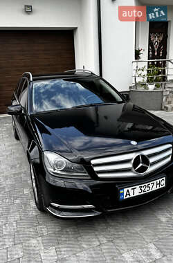 Универсал Mercedes-Benz C-Class 2011 в 