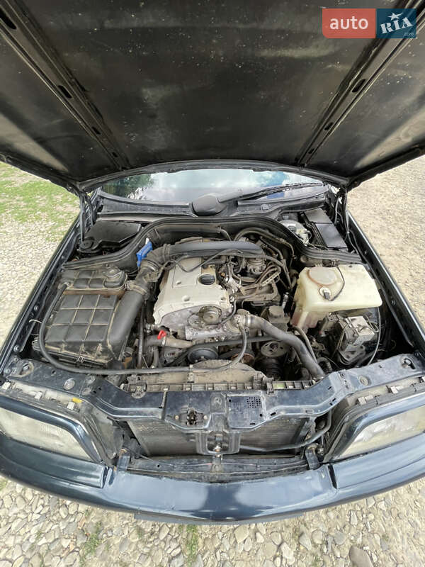 Седан Mercedes-Benz C-Class 1998 в Черновцах