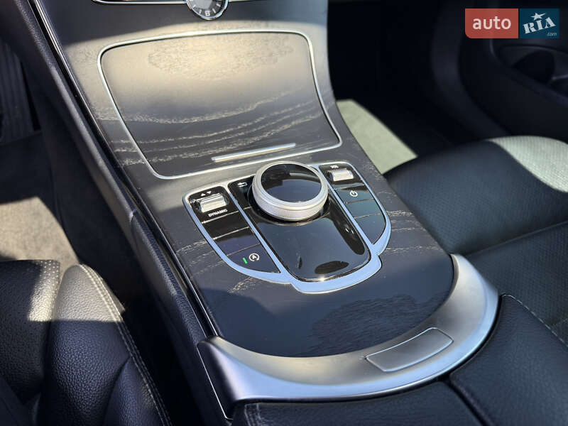 Седан Mercedes-Benz C-Class 2018 в Львове