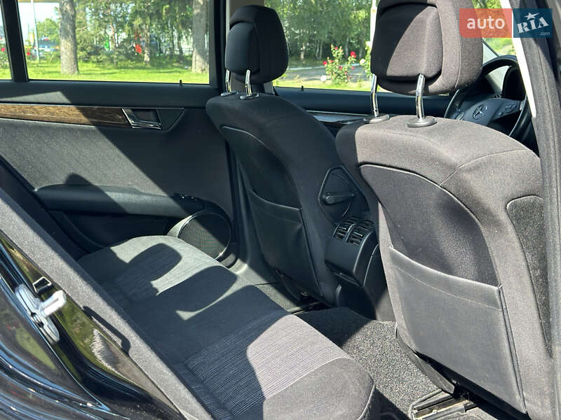 Седан Mercedes-Benz C-Class 2007 в Староконстантинове
