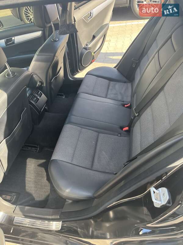 Универсал Mercedes-Benz C-Class 2011 в Виннице