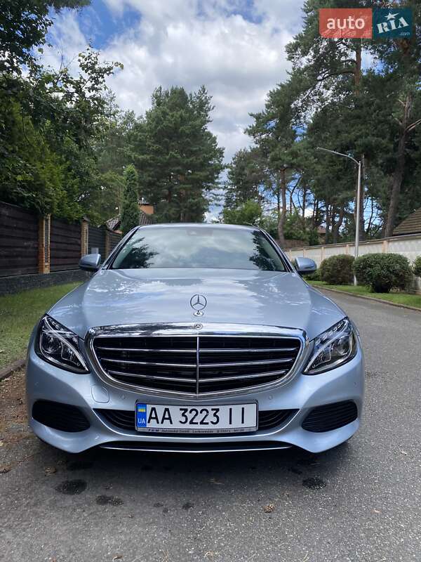 Седан Mercedes-Benz C-Class 2017 в Киеве
