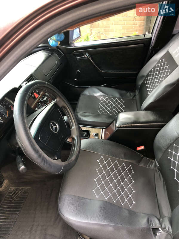 Седан Mercedes-Benz C-Class 1996 в Львове