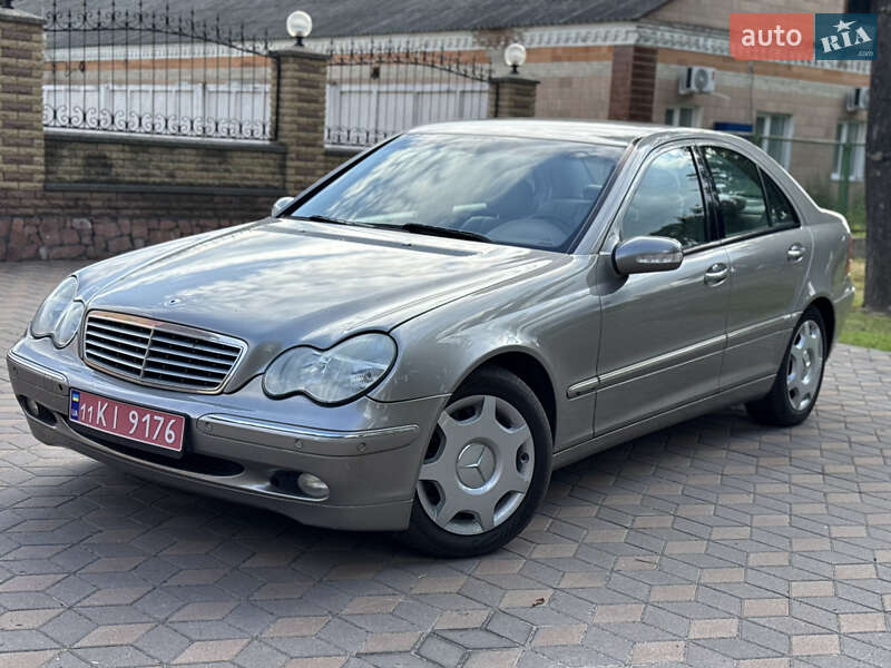 Mercedes-Benz C-Class 2005