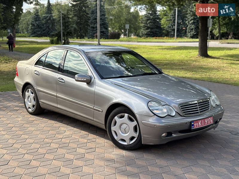 Седан Mercedes-Benz C-Class 2005 в Лубнах
