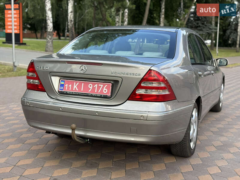 Седан Mercedes-Benz C-Class 2005 в Лубнах