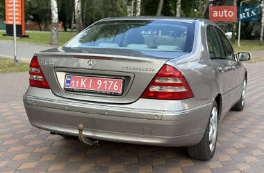 Седан Mercedes-Benz C-Class 2005 в 