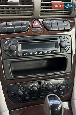 Седан Mercedes-Benz C-Class 2005 в 