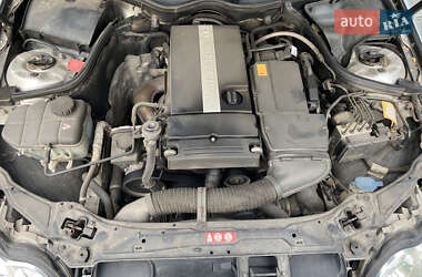 Универсал Mercedes-Benz C-Class 2004 в 