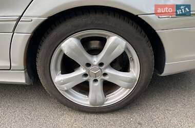 Универсал Mercedes-Benz C-Class 2004 в 