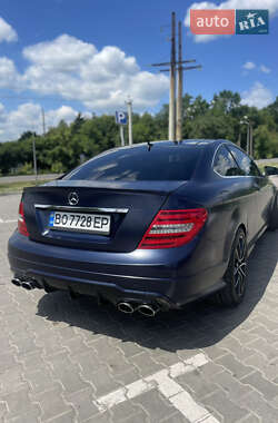 Купе Mercedes-Benz C-Class 2012 в 