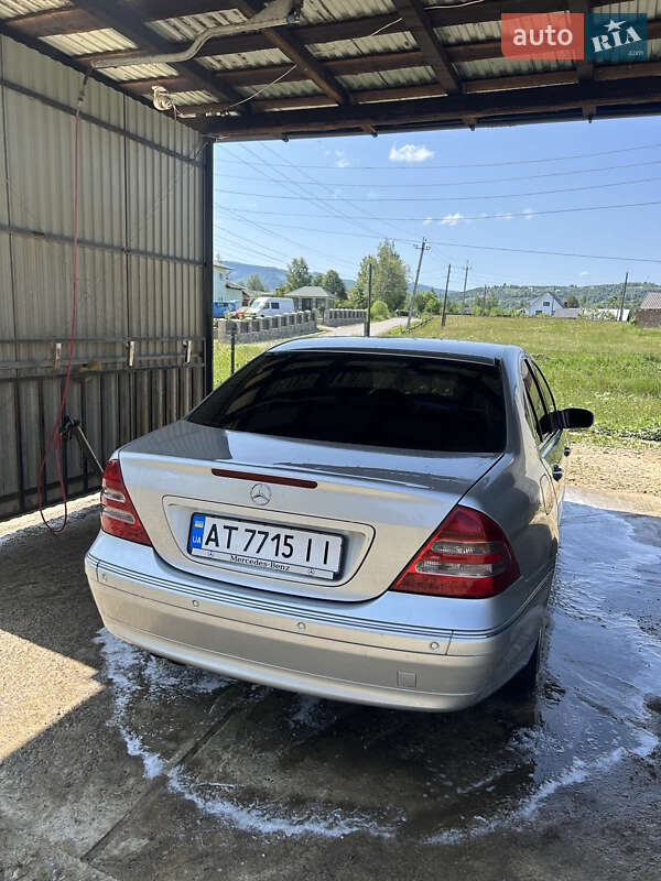 Седан Mercedes-Benz C-Class 2003 в Коломые