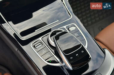 Купе Mercedes-Benz C-Class 2019 в 