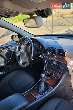 Седан Mercedes-Benz C-Class 2006 в 