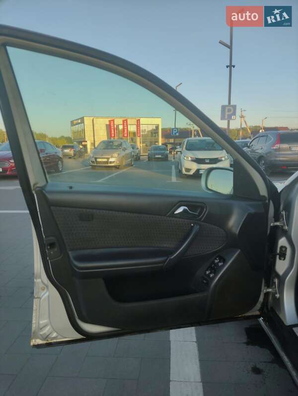 Седан Mercedes-Benz C-Class 2000 в Луцьку