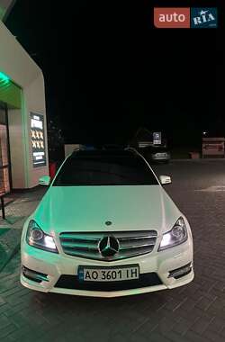 Универсал Mercedes-Benz C-Class 2011 в 