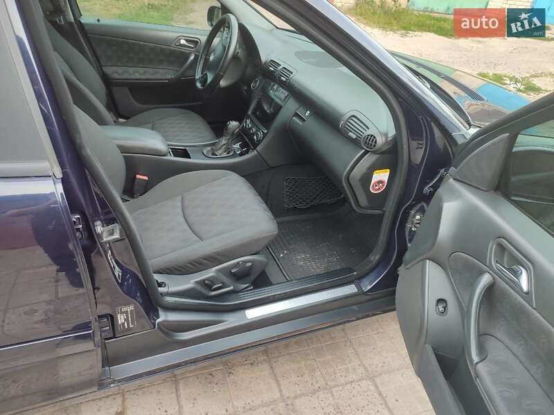 Седан Mercedes-Benz C-Class 2000 в Харкові