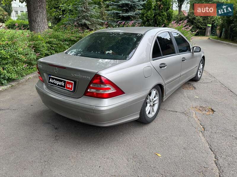 Седан Mercedes-Benz C-Class 2005 в Киеве фото 5 Седан Mercedes-Benz C-Class 2005 в Киеве