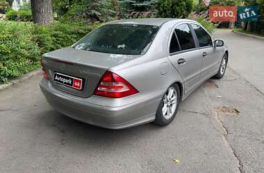 Седан Mercedes-Benz C-Class 2005 в 