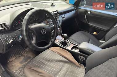 Седан Mercedes-Benz C-Class 2005 в 