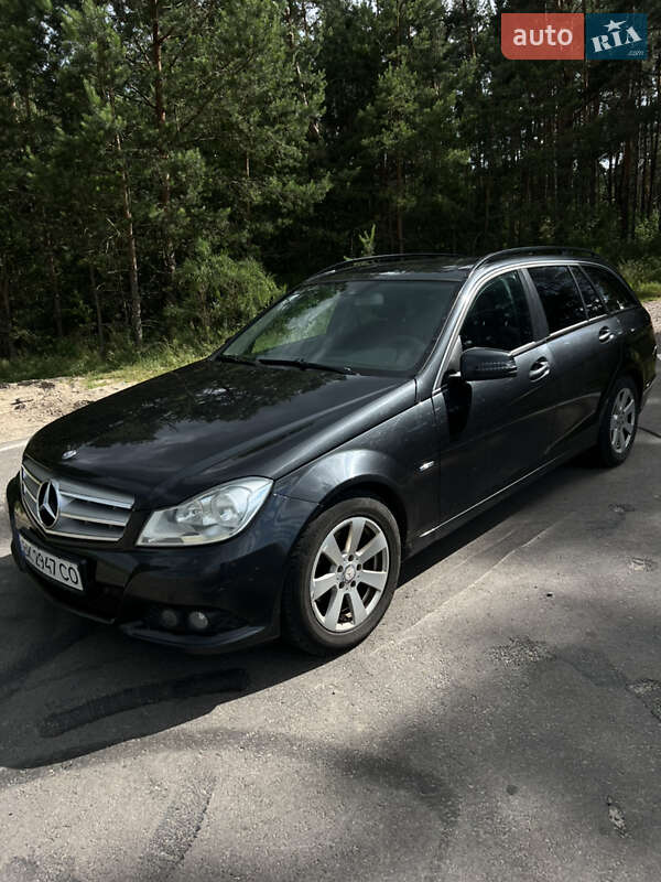 Универсал Mercedes-Benz C-Class 2011 в 