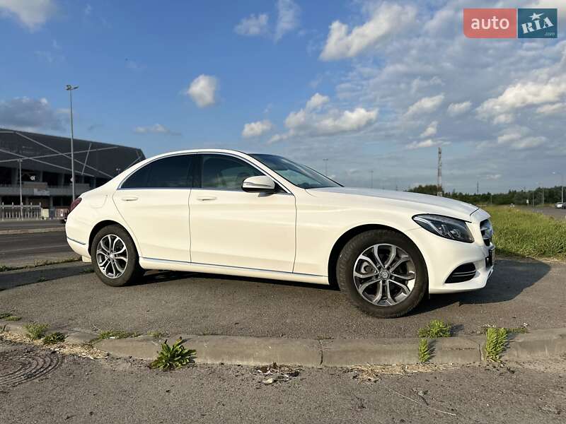 Седан Mercedes-Benz C-Class 2014 в Львове