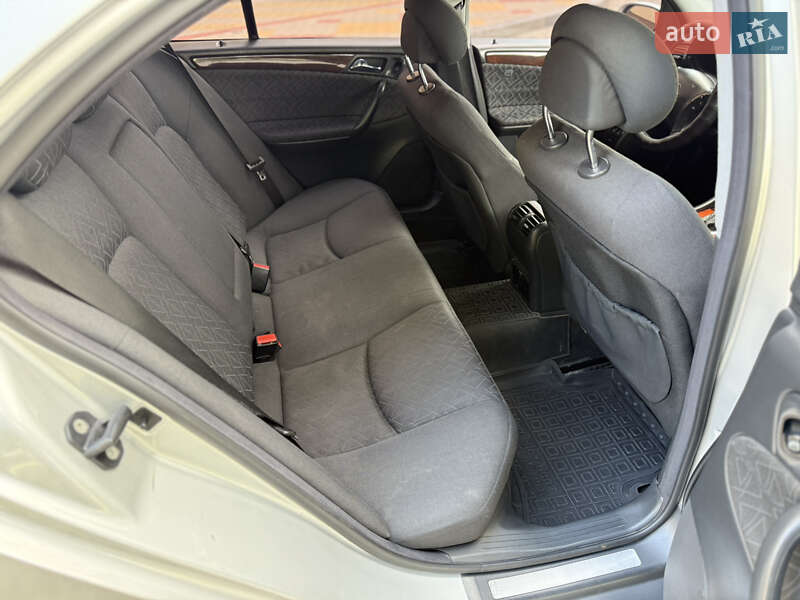 Седан Mercedes-Benz C-Class 2001 в Звягеле