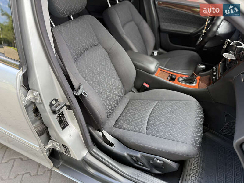Седан Mercedes-Benz C-Class 2001 в Звягеле