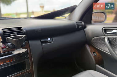 Седан Mercedes-Benz C-Class 2001 в 