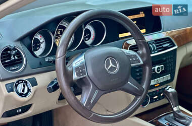 Седан Mercedes-Benz C-Class 2011 в 