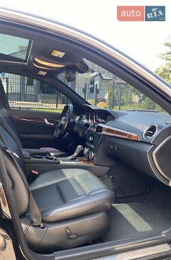 Седан Mercedes-Benz C-Class 2011 в 