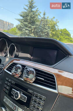 Седан Mercedes-Benz C-Class 2011 в 