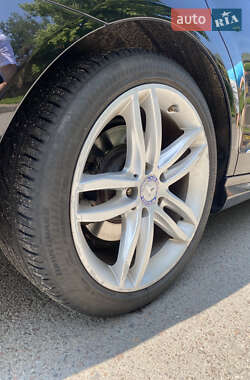 Седан Mercedes-Benz C-Class 2011 в 