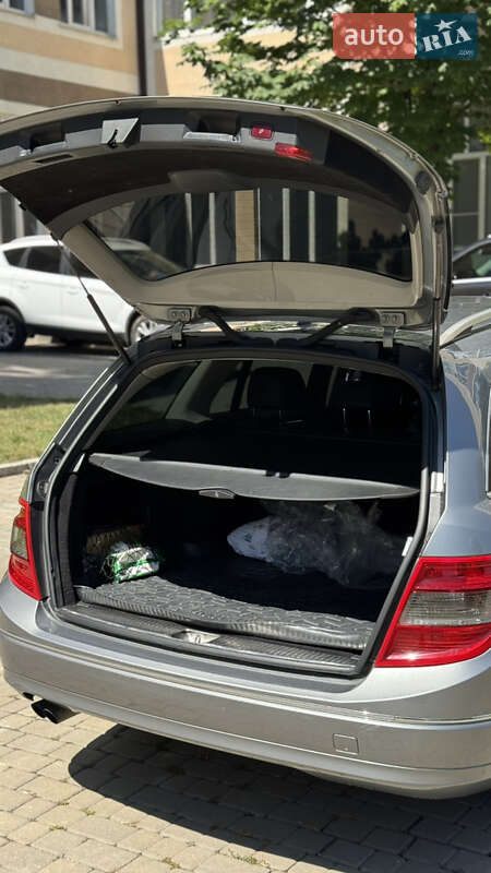 Универсал Mercedes-Benz C-Class 2008 в Черновцах