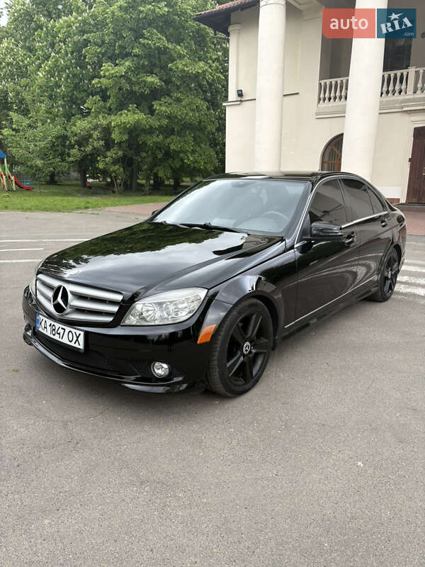 Седан Mercedes-Benz C-Class 2010 в Киеве